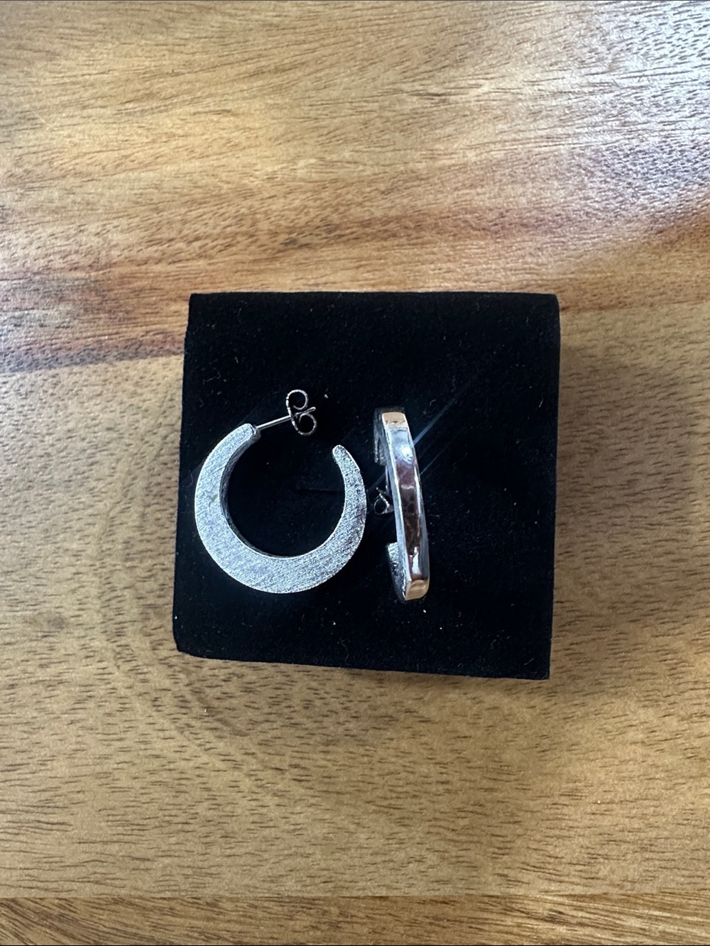 Vintage 1970s Avon Crescent hoop earrings